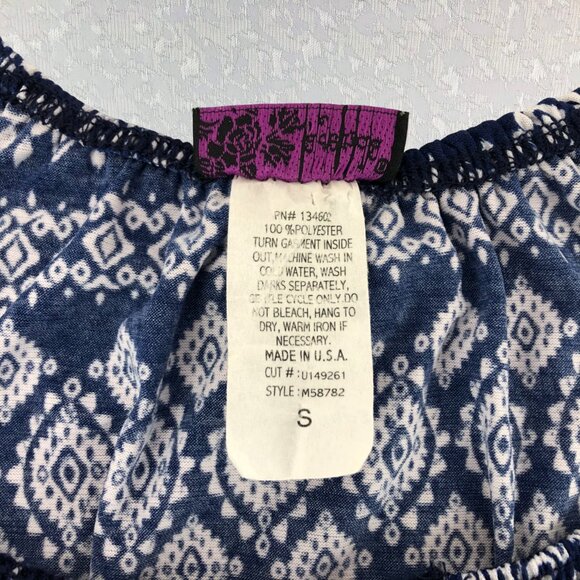 Agenda Dark Blue and White Cold Shoulder Scoop Neck Top Size S - Picture 12 of 12